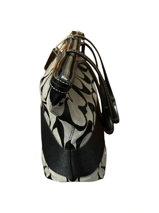 Coach - Picture 3 of 5